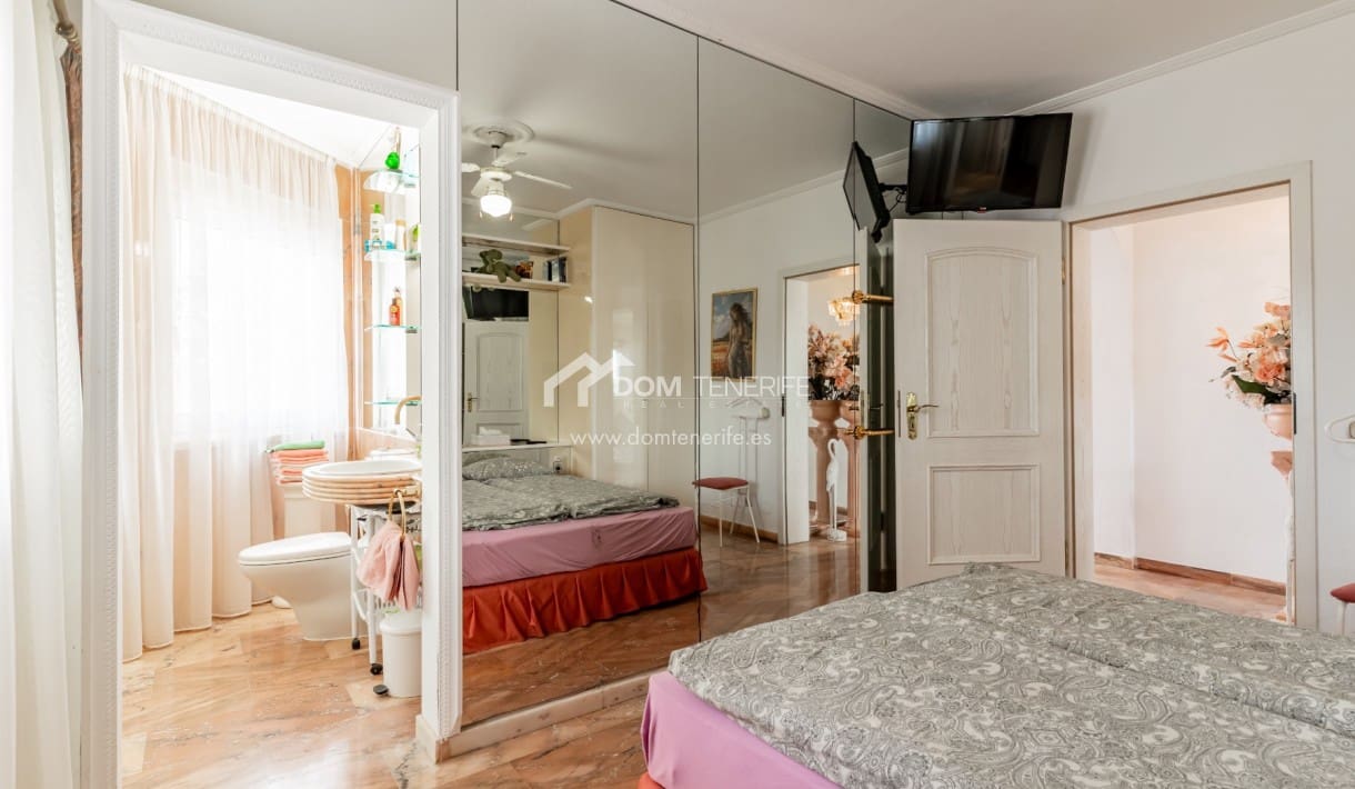 3 chambre Villa/Maison à vendre à Chayofa avec piscine garage - 990 000 € (Ref: 9474616)