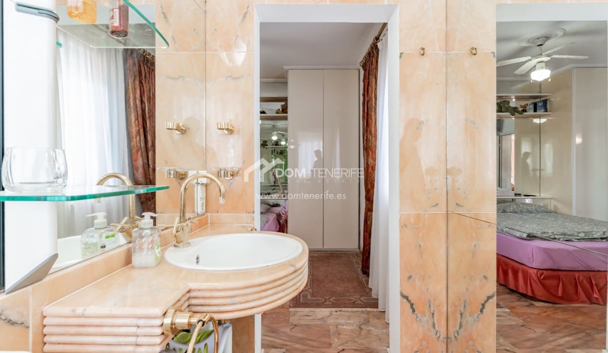 3 chambre Villa/Maison à vendre à Chayofa avec piscine garage - 990 000 € (Ref: 9474616)