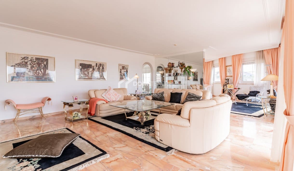 3 chambre Villa/Maison à vendre à Chayofa avec piscine garage - 990 000 € (Ref: 9474616)