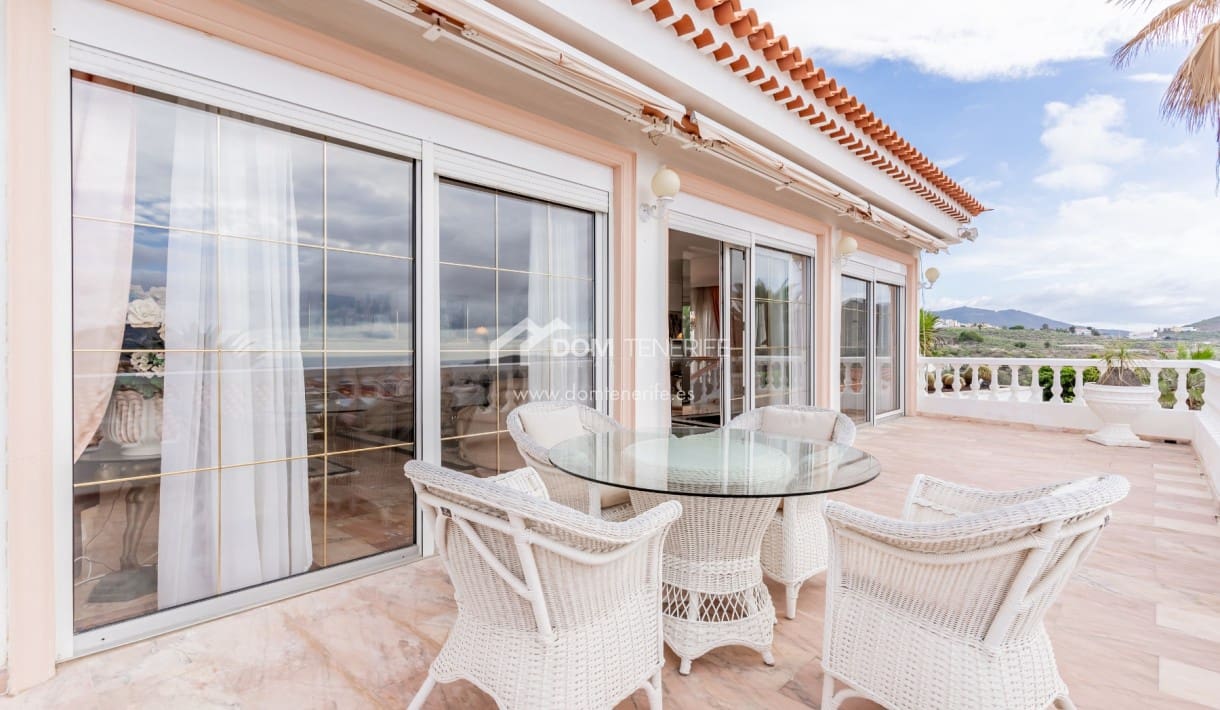 3 chambre Villa/Maison à vendre à Chayofa avec piscine garage - 990 000 € (Ref: 9474616)