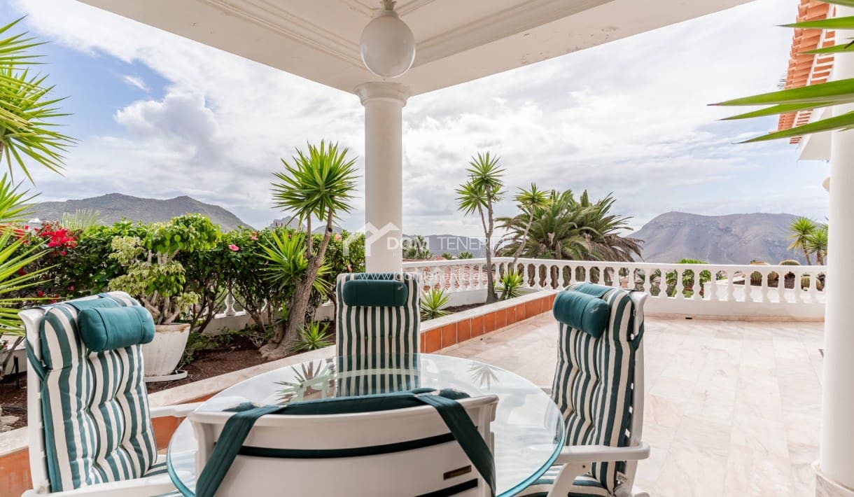 3 chambre Villa/Maison à vendre à Chayofa avec piscine garage - 990 000 € (Ref: 9474616)