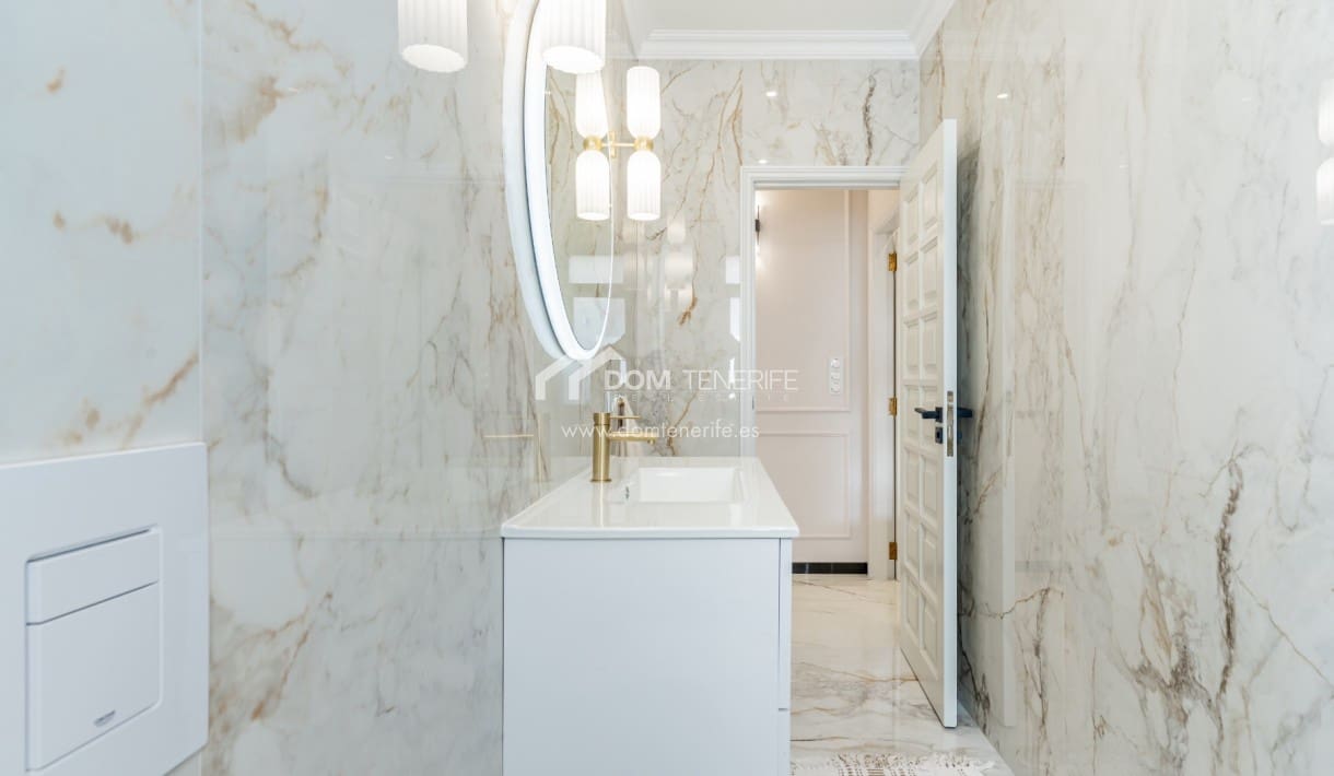 4 soveværelse Villa til salg i Costa Adeje med swimmingpool - € 2.600.000 (Ref: 9503553)