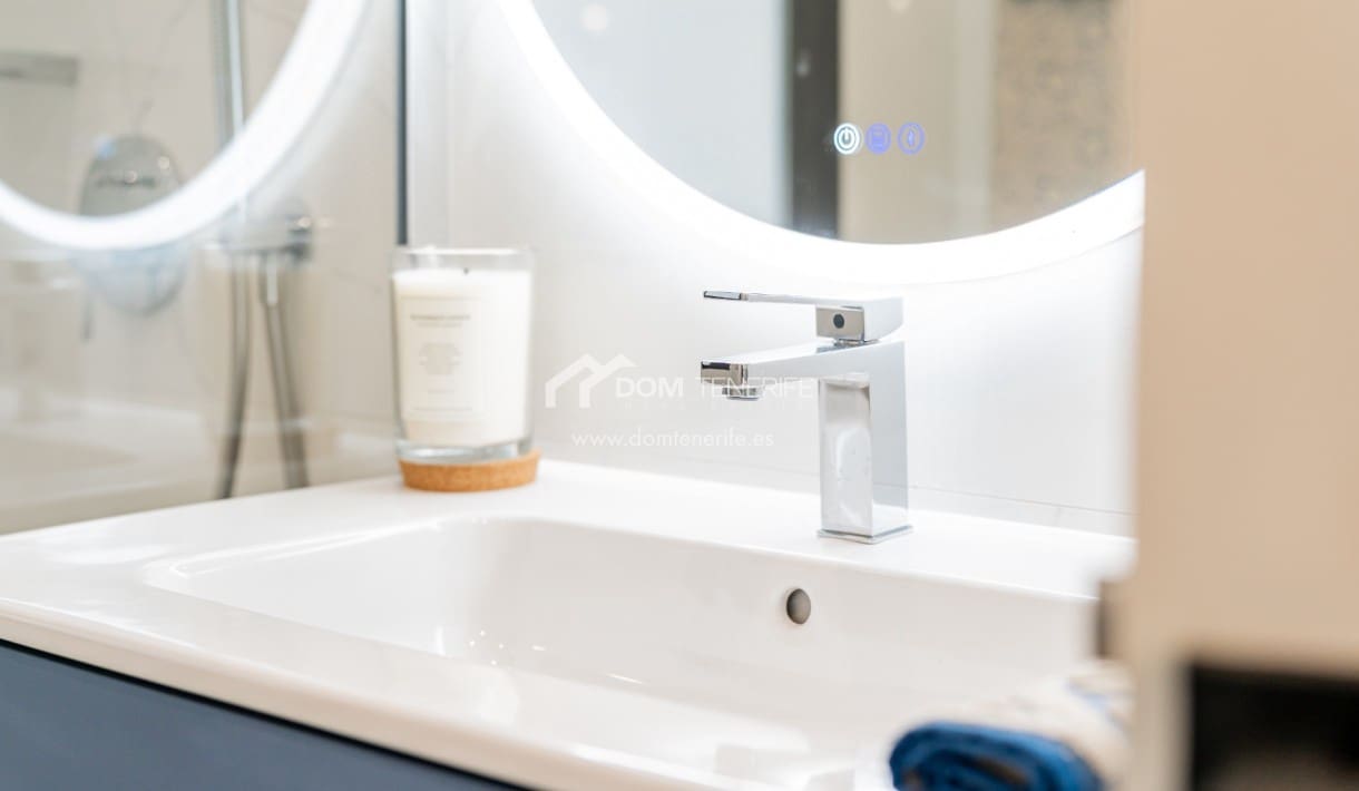 4 soveværelse Villa til salg i Costa Adeje med swimmingpool - € 2.600.000 (Ref: 9503553)