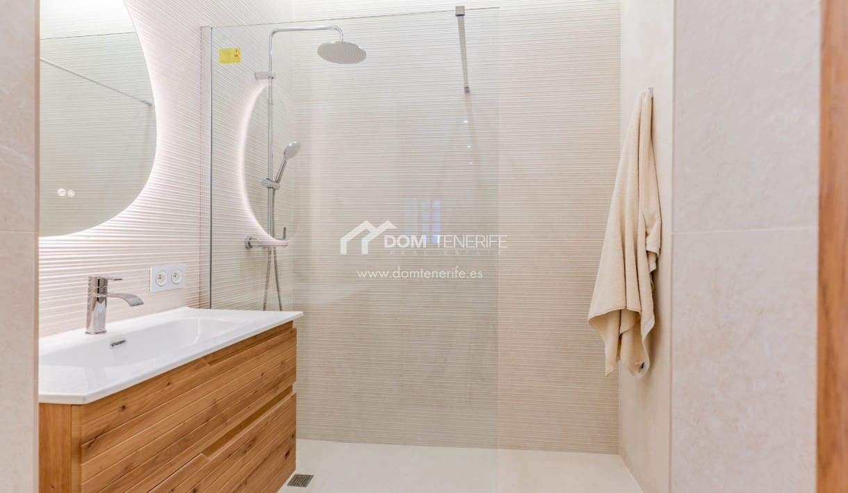 4 soveværelse Villa til salg i Costa Adeje med swimmingpool - € 2.600.000 (Ref: 9503553)