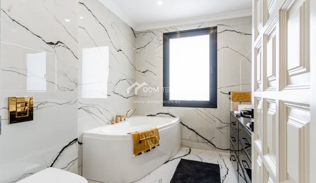 4 soveværelse Villa til salg i San Eugenio Alto, Adeje med swimmingpool - € 2.600.000 (Ref: 9503553)