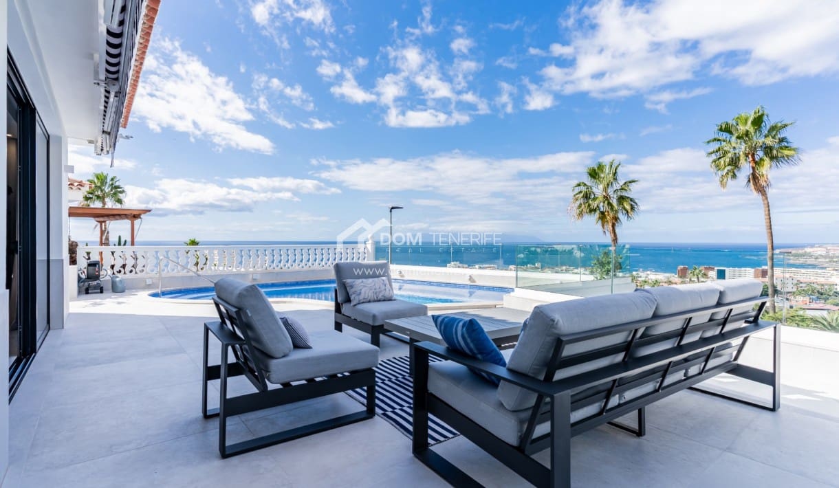 4 soveværelse Villa til salg i Costa Adeje med swimmingpool - € 2.600.000 (Ref: 9503553)