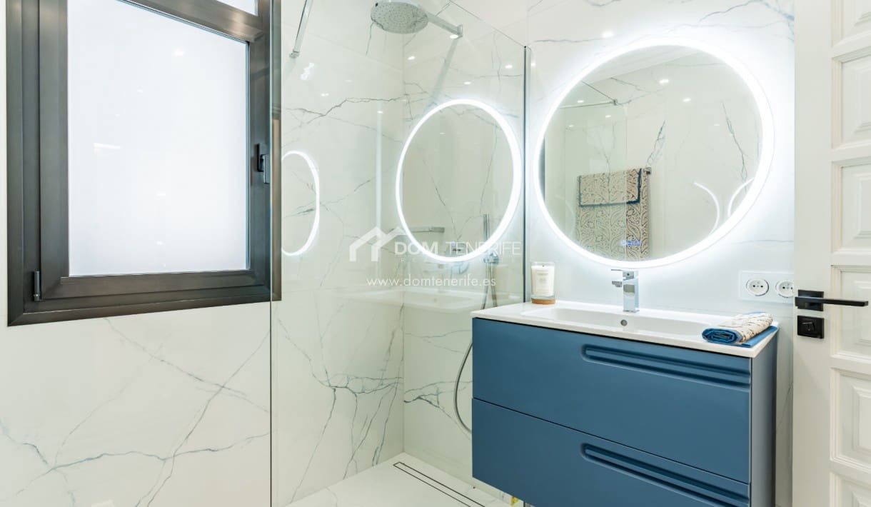 4 soveværelse Villa til salg i Costa Adeje med swimmingpool - € 2.600.000 (Ref: 9503553)