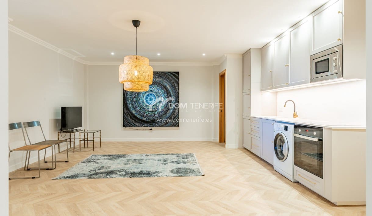 4 soveværelse Villa til salg i Costa Adeje med swimmingpool - € 2.600.000 (Ref: 9503553)