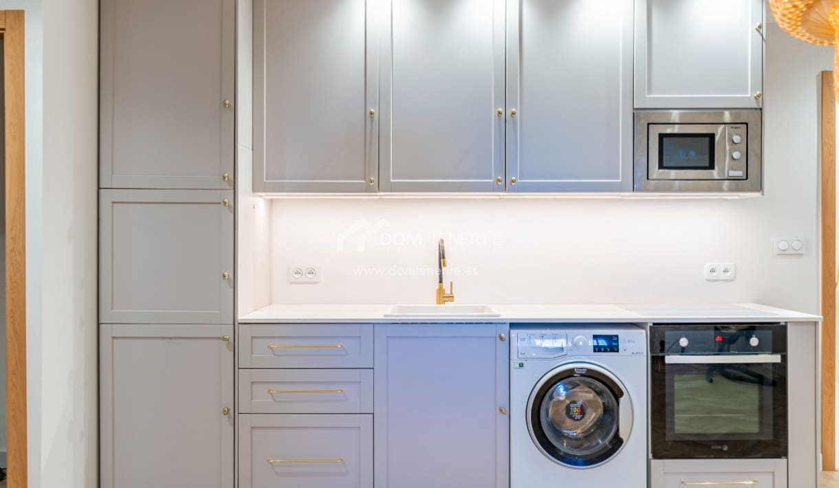 4 soveværelse Villa til salg i Costa Adeje med swimmingpool - € 2.600.000 (Ref: 9503553)