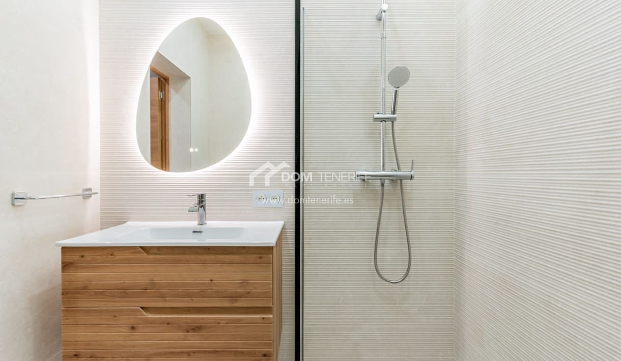 4 soveværelse Villa til salg i Costa Adeje med swimmingpool - € 2.600.000 (Ref: 9503553)