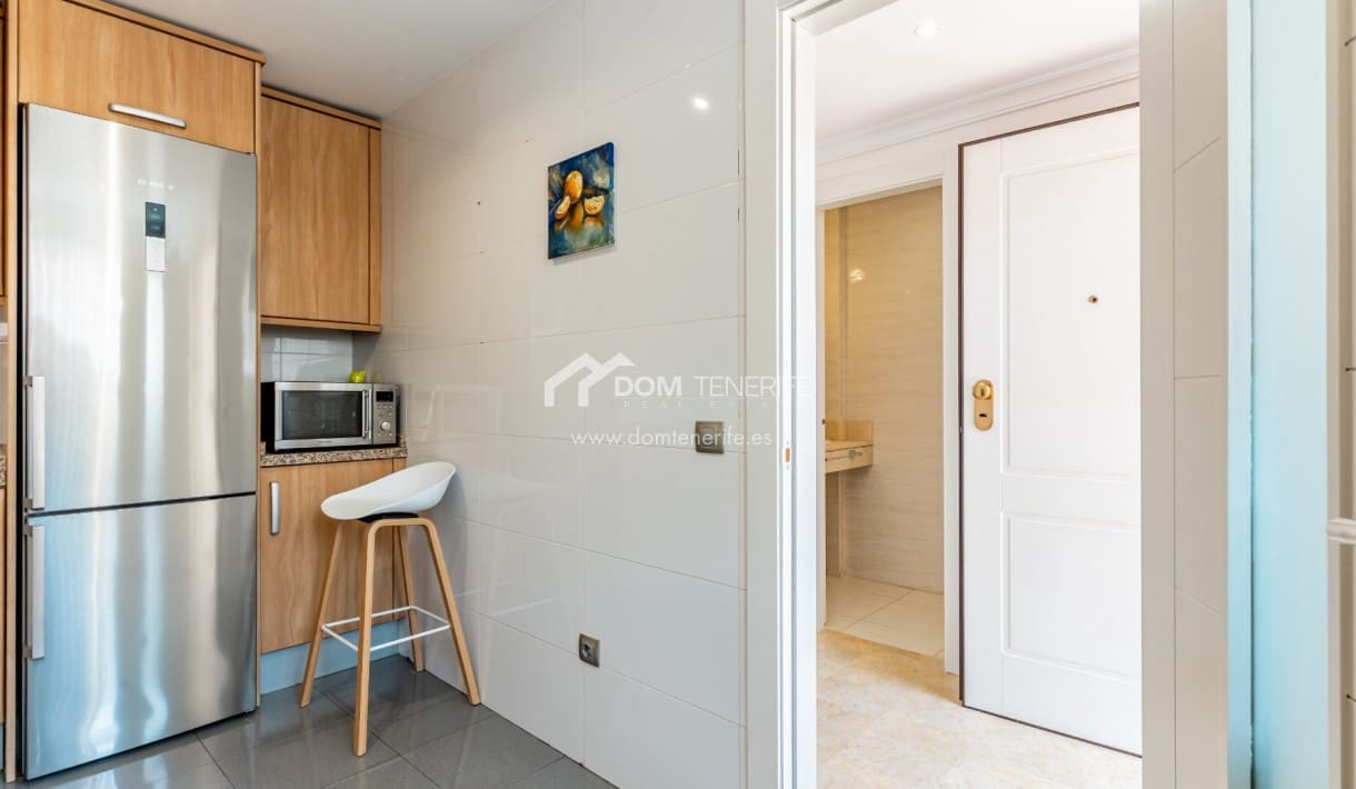 2 bedroom Townhouse for sale in Guia de Isora with pool garage - € 450,000 (Ref: 9525507)