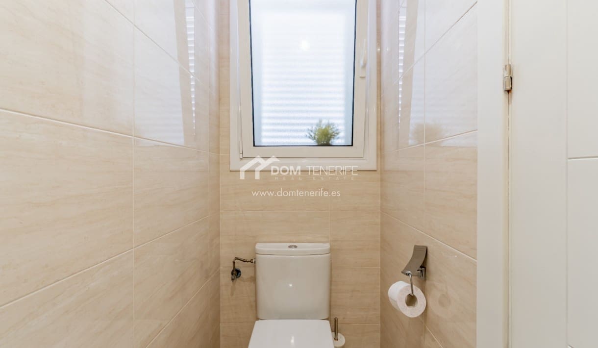 2 bedroom Townhouse for sale in Guia de Isora with pool garage - € 450,000 (Ref: 9525507)