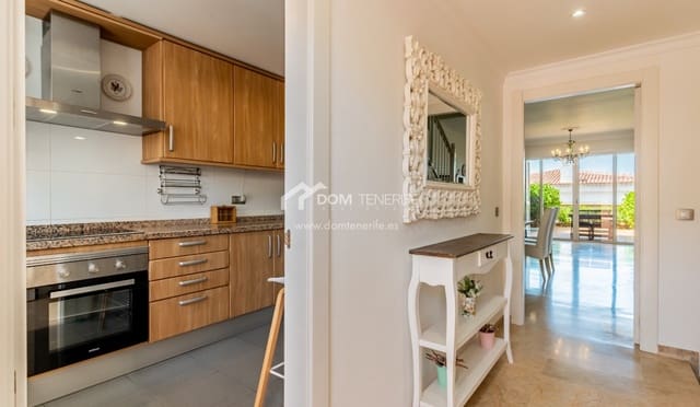 2 bedroom Townhouse for sale in Guía de Isora with pool garage - € 450,000 (Ref: 9525507)