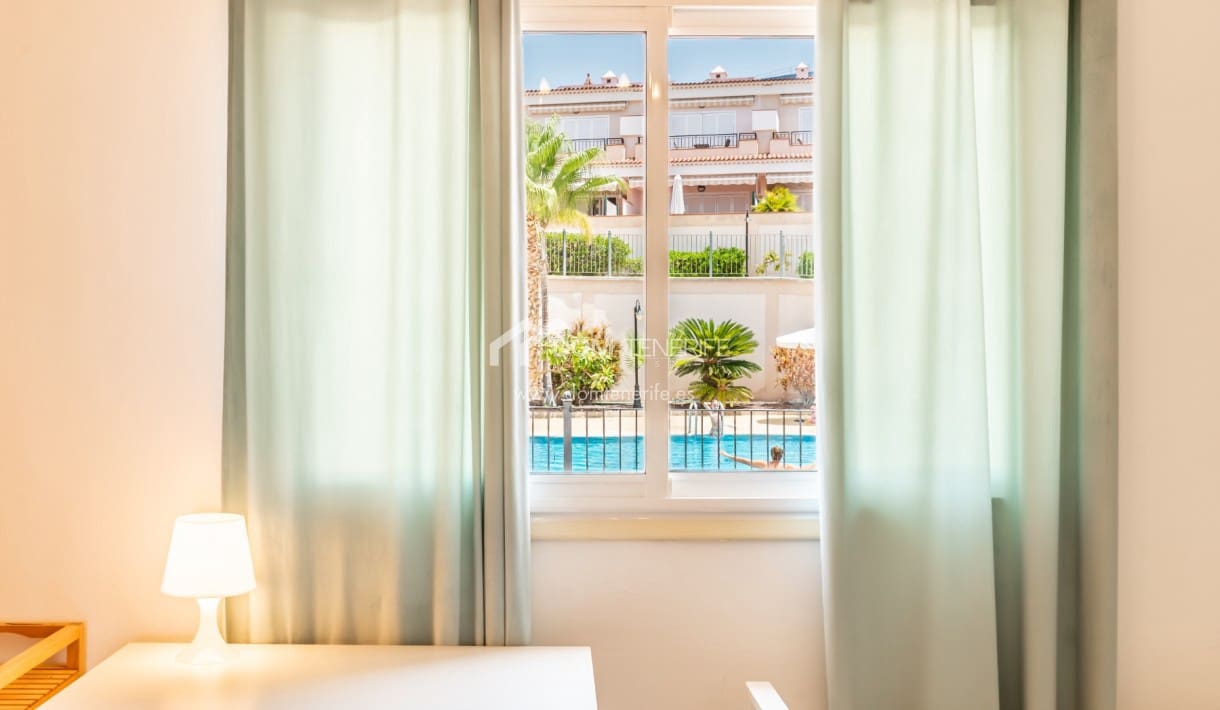 2 bedroom Townhouse for sale in Guia de Isora with pool garage - € 450,000 (Ref: 9525507)