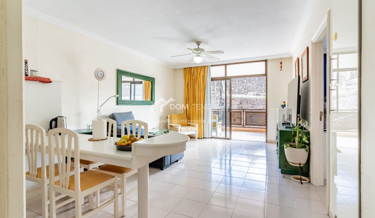 1 sovrum Lägenhet till salu i Puerto Santiago med pool - 235 000 € (Ref: 9547476)