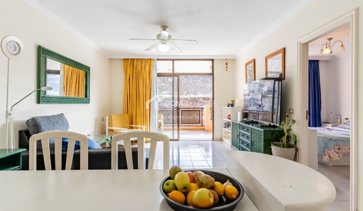 1 sovrum Lägenhet till salu i Puerto Santiago med pool - 235 000 € (Ref: 9547476)