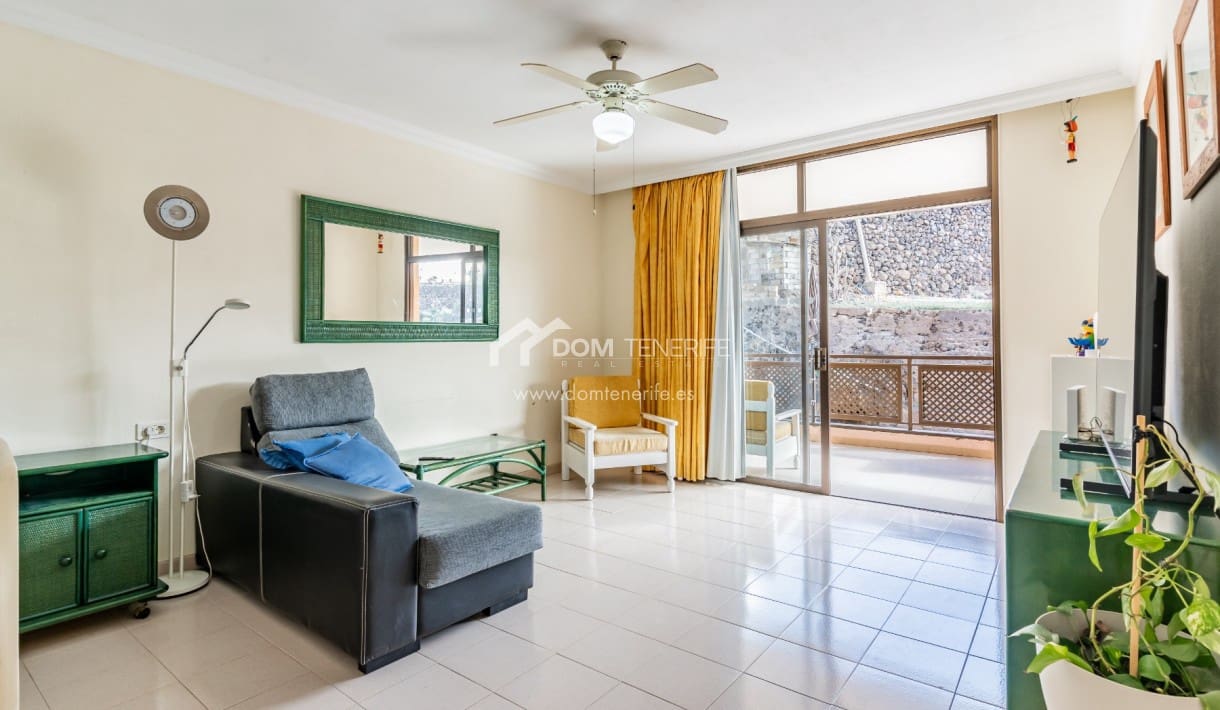 1 sovrum Lägenhet till salu i Puerto Santiago med pool - 235 000 € (Ref: 9547476)