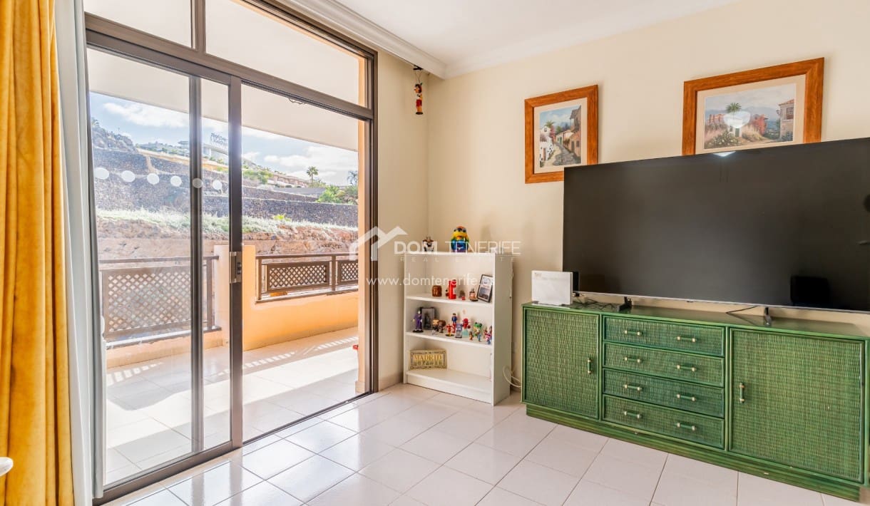 1 sovrum Lägenhet till salu i Puerto Santiago med pool - 235 000 € (Ref: 9547476)