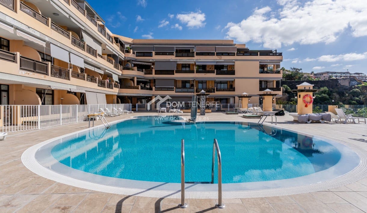 1 sovrum Lägenhet till salu i Puerto Santiago med pool - 235 000 € (Ref: 9547476)