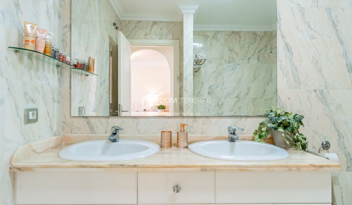 1 bedroom Apartment for sale in Los Gigantes with pool - € 439,000 (Ref: 9603399)