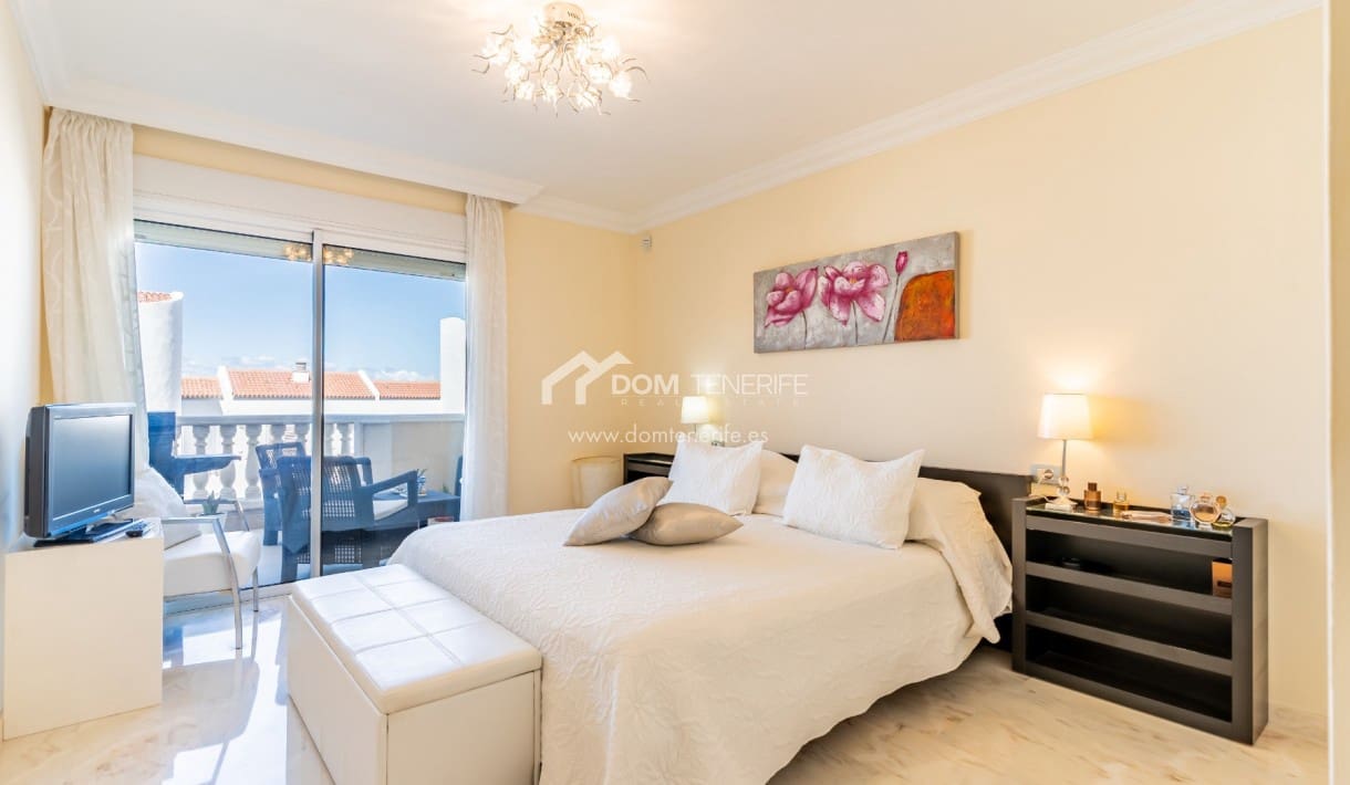 1 bedroom Apartment for sale in Los Gigantes with pool - € 439,000 (Ref: 9603399)