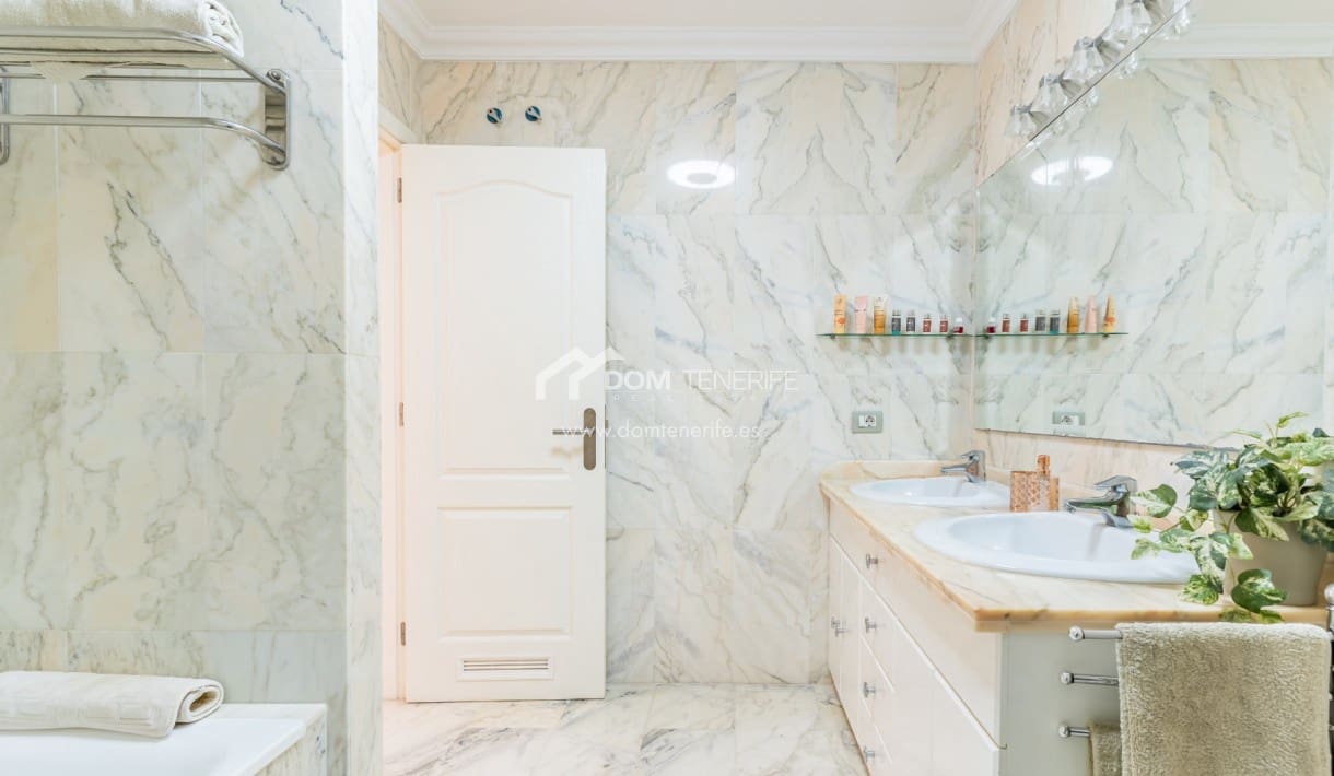 1 makuuhuone Huoneisto vuokrattavana paikassa Los Gigantes mukana uima-altaan - 1 800 € (Ref: 9610155)