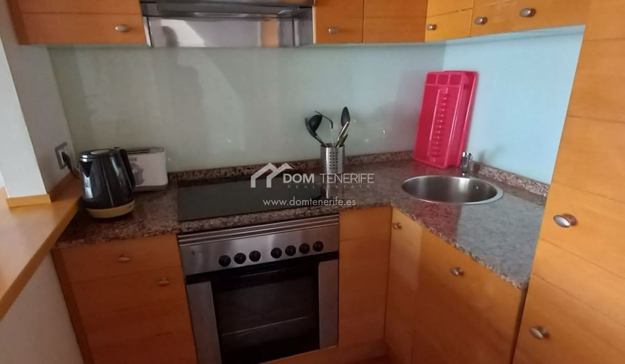 2 sovrum Hus till salu i Playa Paraiso med pool - 475 000 € (Ref: 9624319)