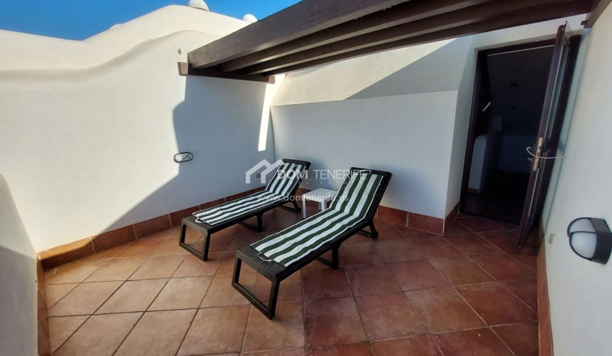 2 sovrum Hus till salu i Playa Paraiso med pool - 475 000 € (Ref: 9624319)