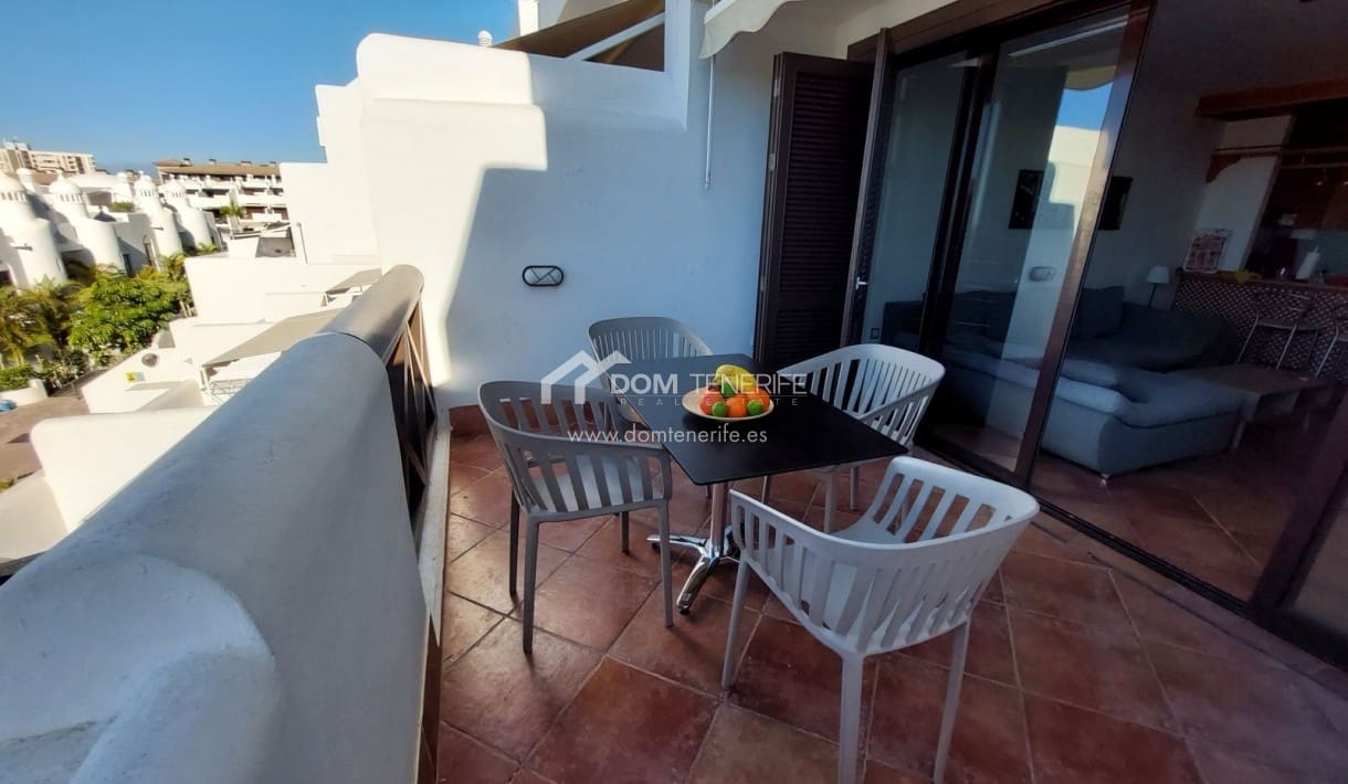 2 sovrum Hus till salu i Playa Paraiso med pool - 475 000 € (Ref: 9624319)