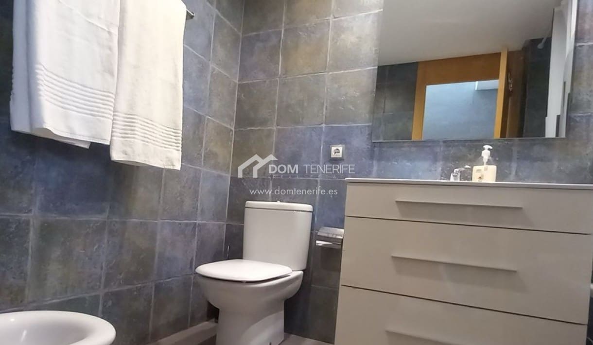 2 sovrum Hus till salu i Playa Paraiso med pool - 475 000 € (Ref: 9624319)