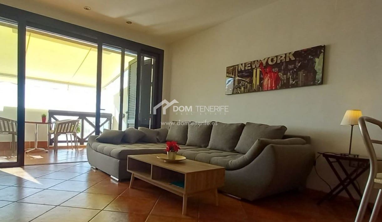 2 sovrum Hus till salu i Playa Paraiso med pool - 475 000 € (Ref: 9624319)