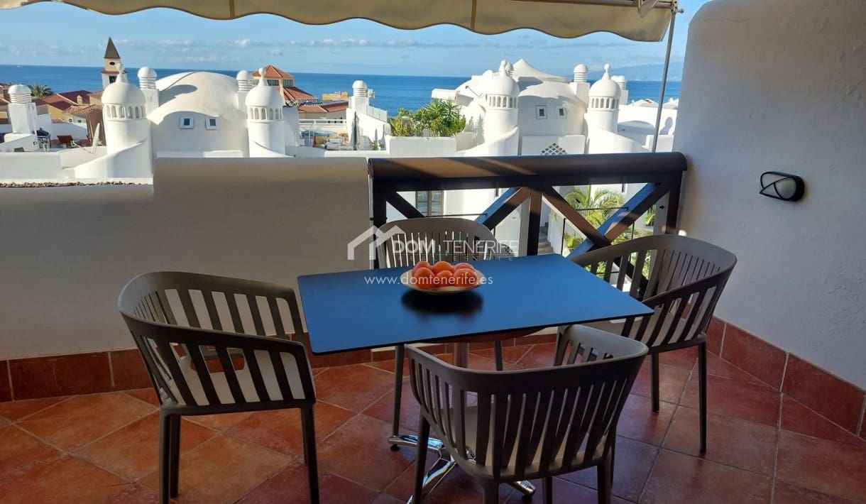 2 sovrum Hus till salu i Playa Paraiso med pool - 475 000 € (Ref: 9624319)