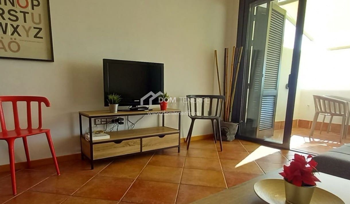 2 sovrum Hus till salu i Playa Paraiso med pool - 475 000 € (Ref: 9624319)