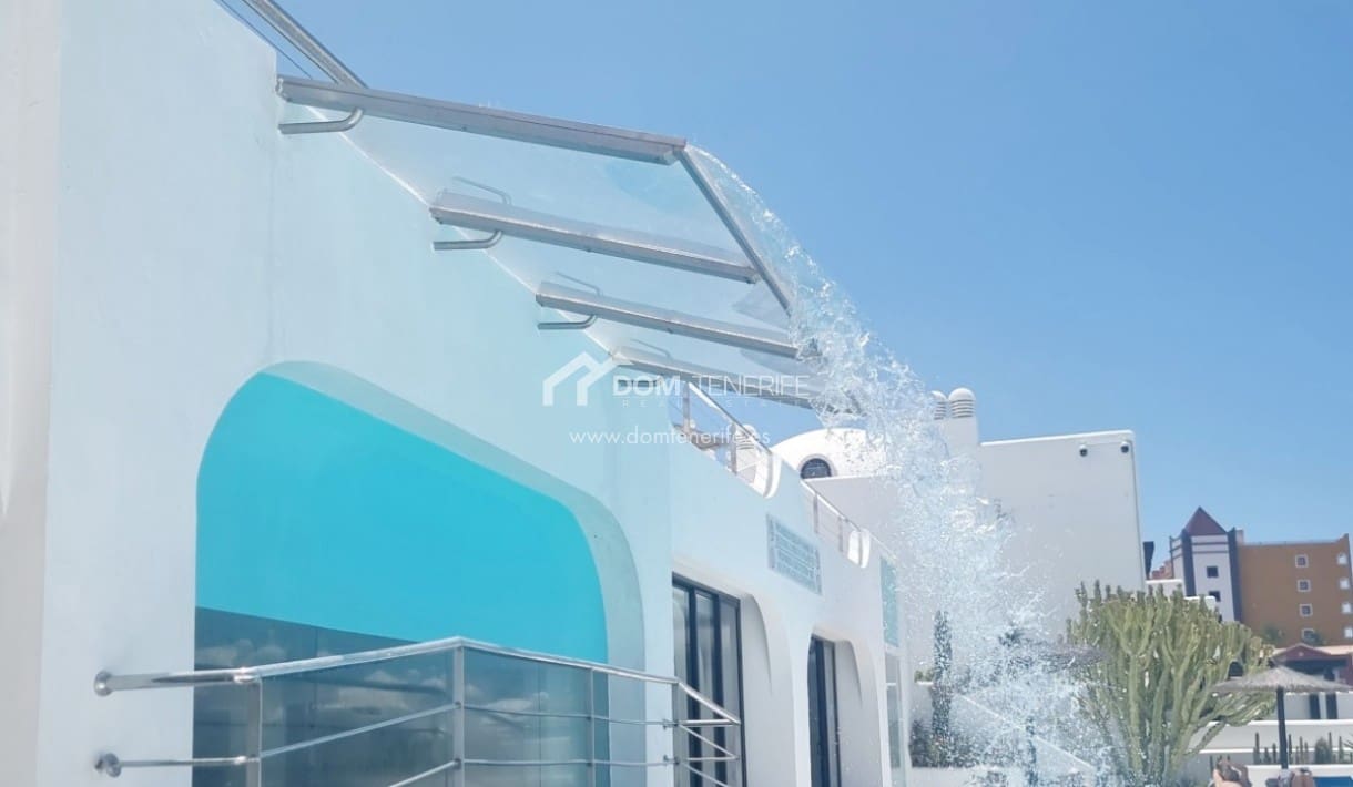 2 sovrum Hus till salu i Playa Paraiso med pool - 475 000 € (Ref: 9624319)