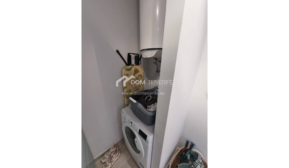 3 makuuhuone Omakotitalo myytävänä paikassa Playa Paraiso mukana uima-altaan - 590 000 € (Ref: 9626965)