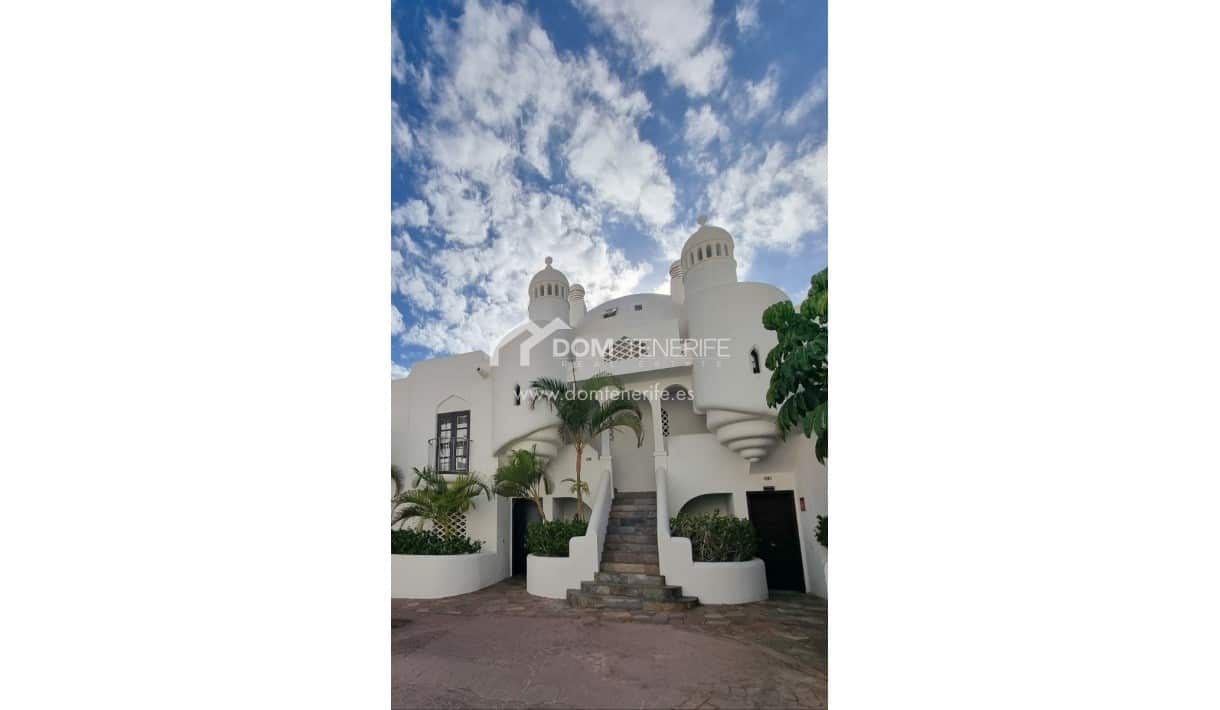 3 makuuhuone Omakotitalo myytävänä paikassa Playa Paraiso mukana uima-altaan - 590 000 € (Ref: 9626965)