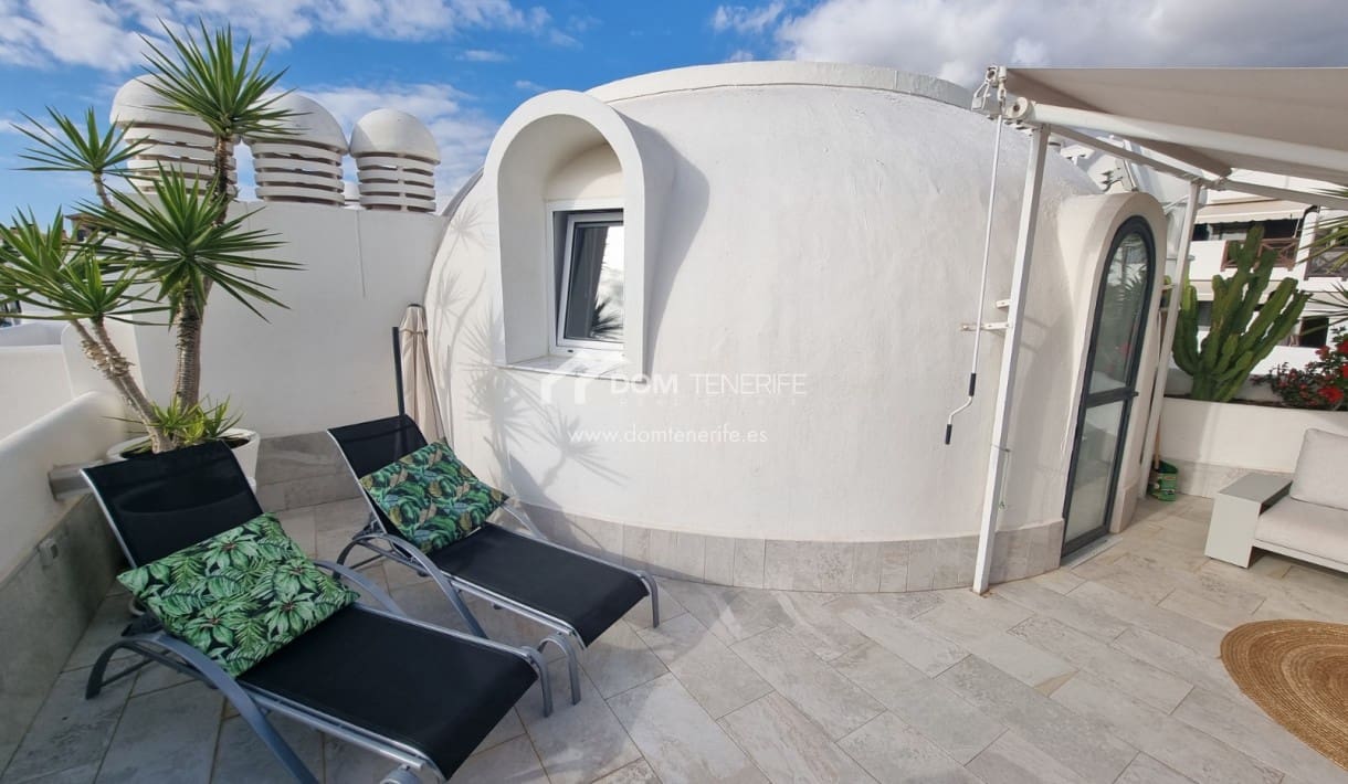 3 makuuhuone Omakotitalo myytävänä paikassa Playa Paraiso mukana uima-altaan - 590 000 € (Ref: 9626965)