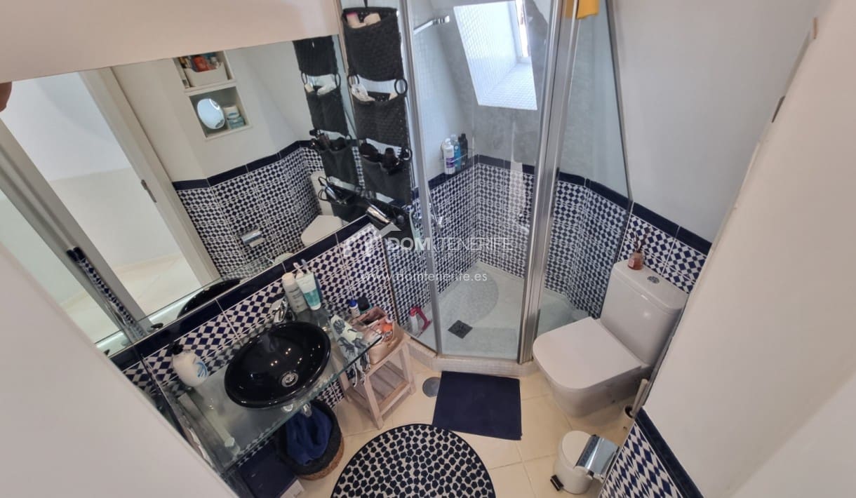 3 makuuhuone Omakotitalo myytävänä paikassa Playa Paraiso mukana uima-altaan - 590 000 € (Ref: 9626965)