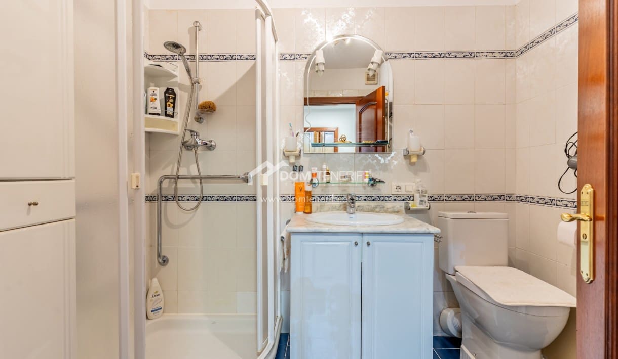 1 sovrum Lägenhet att hyra i Los Cristianos med pool - 1 250 € (Ref: 9657079)