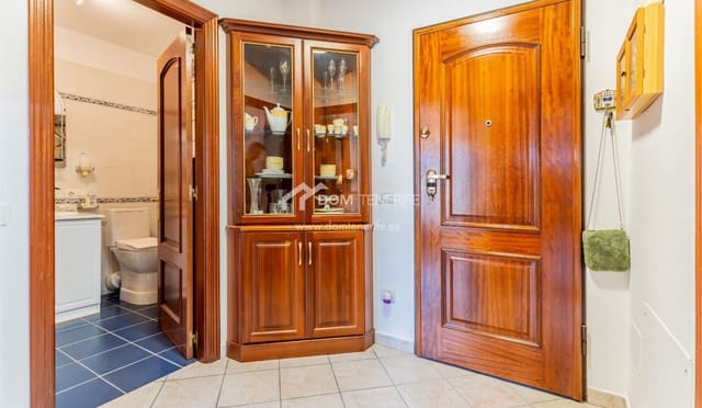 1 sovrum Lägenhet att hyra i Los Cristianos, Arona med pool - 1 250 € (Ref: 9657079)