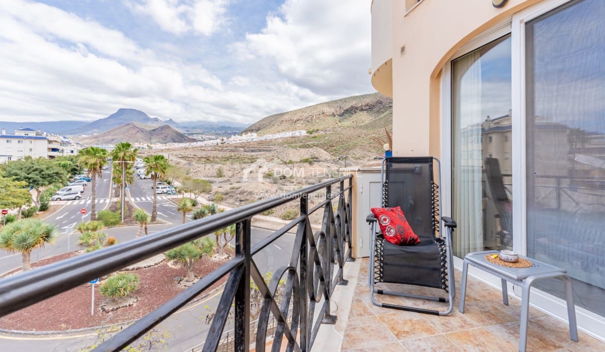 1 sovrum Lägenhet att hyra i Los Cristianos med pool - 1 250 € (Ref: 9657079)