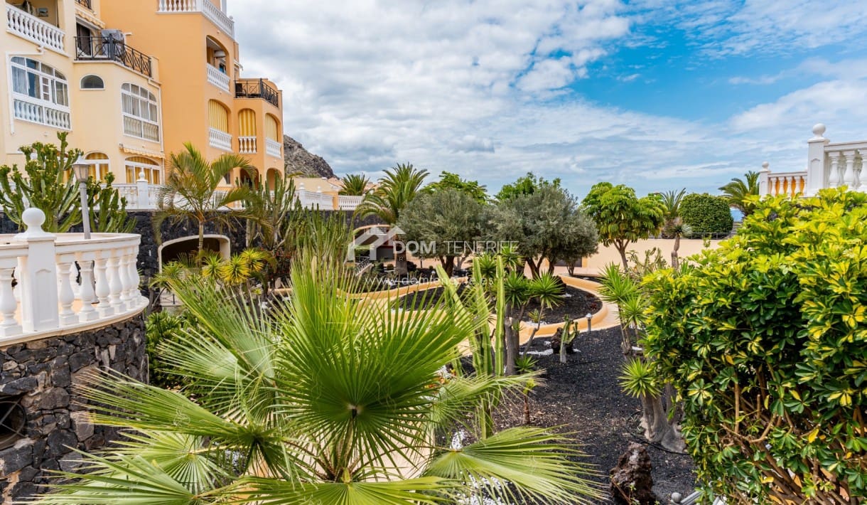 1 sovrum Lägenhet att hyra i Los Cristianos med pool - 1 250 € (Ref: 9657079)