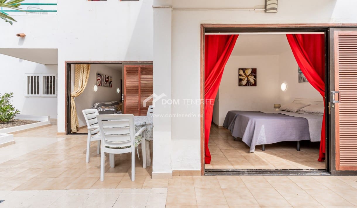 4 slaapkamer Halfvrijstaande villa te koop in Costa Adeje met zwembad - € 599.999 (Ref: 9678282)