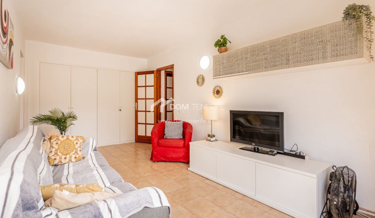 4 slaapkamer Halfvrijstaande villa te koop in Costa Adeje met zwembad - € 599.999 (Ref: 9678282)