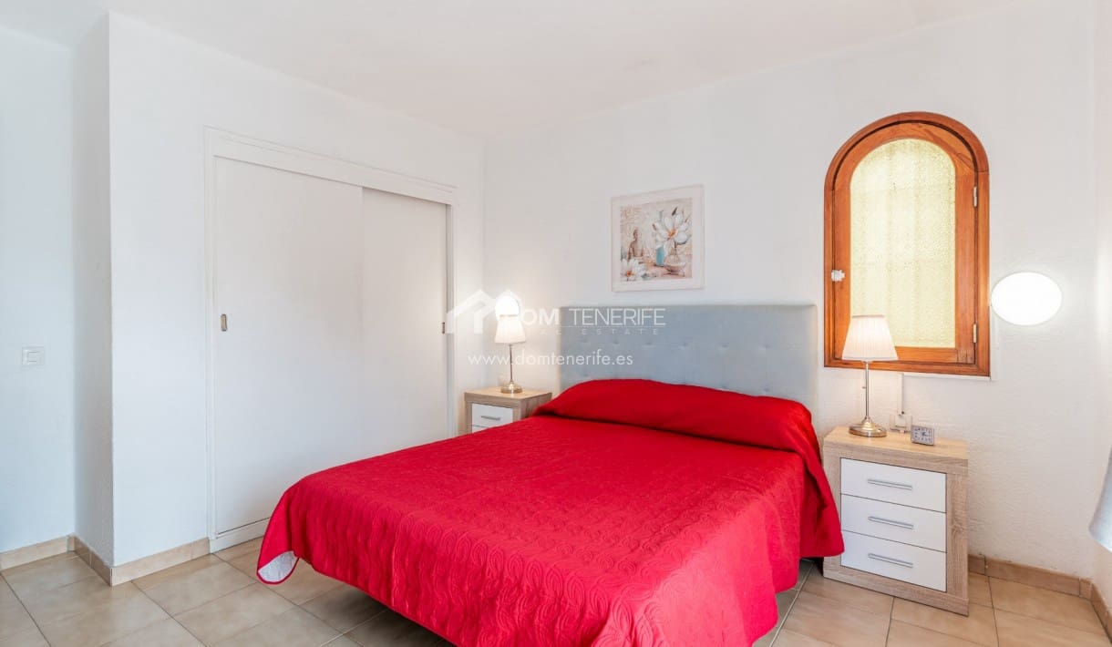 4 slaapkamer Halfvrijstaande villa te koop in Costa Adeje met zwembad - € 599.999 (Ref: 9678282)