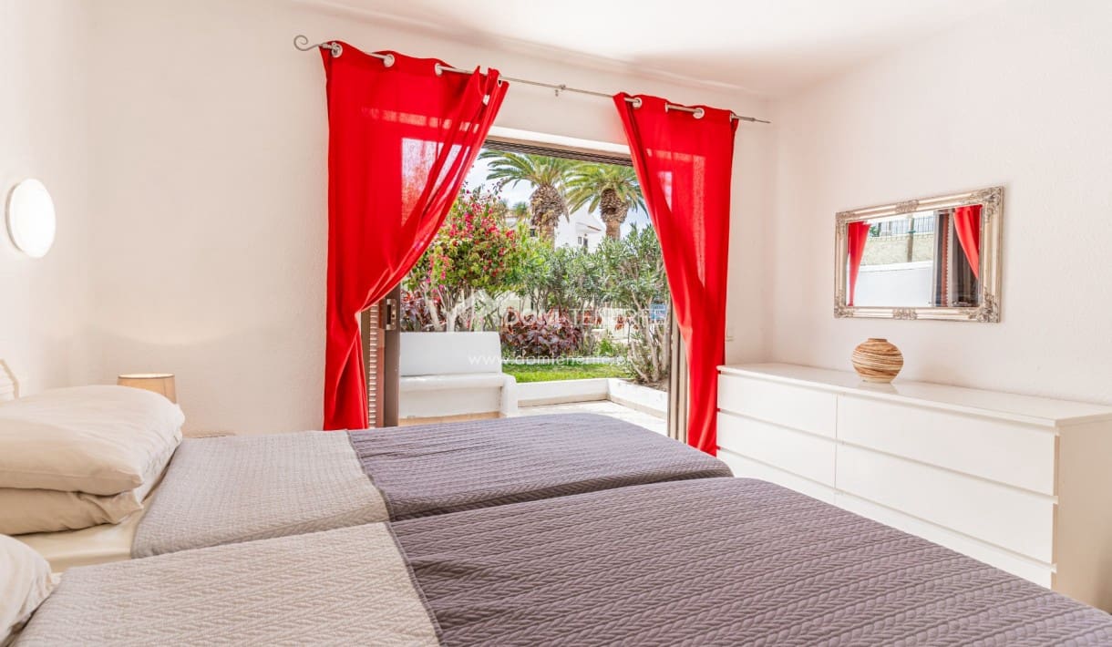 4 slaapkamer Halfvrijstaande villa te koop in Costa Adeje met zwembad - € 599.999 (Ref: 9678282)