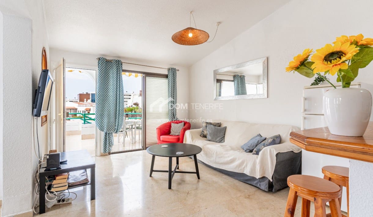4 slaapkamer Halfvrijstaande villa te koop in Costa Adeje met zwembad - € 599.999 (Ref: 9678282)