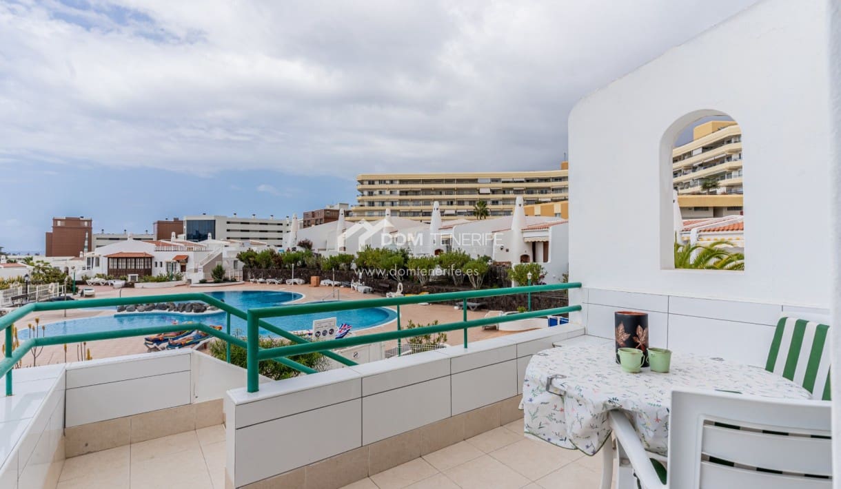 4 slaapkamer Halfvrijstaande villa te koop in Costa Adeje met zwembad - € 599.999 (Ref: 9678282)