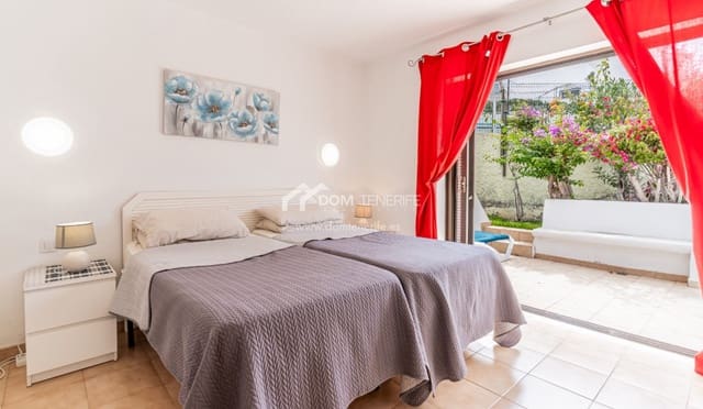 4 slaapkamer Halfvrijstaande villa te koop in San Eugenio Bajo, Adeje met zwembad - € 599.999 (Ref: 9678282)