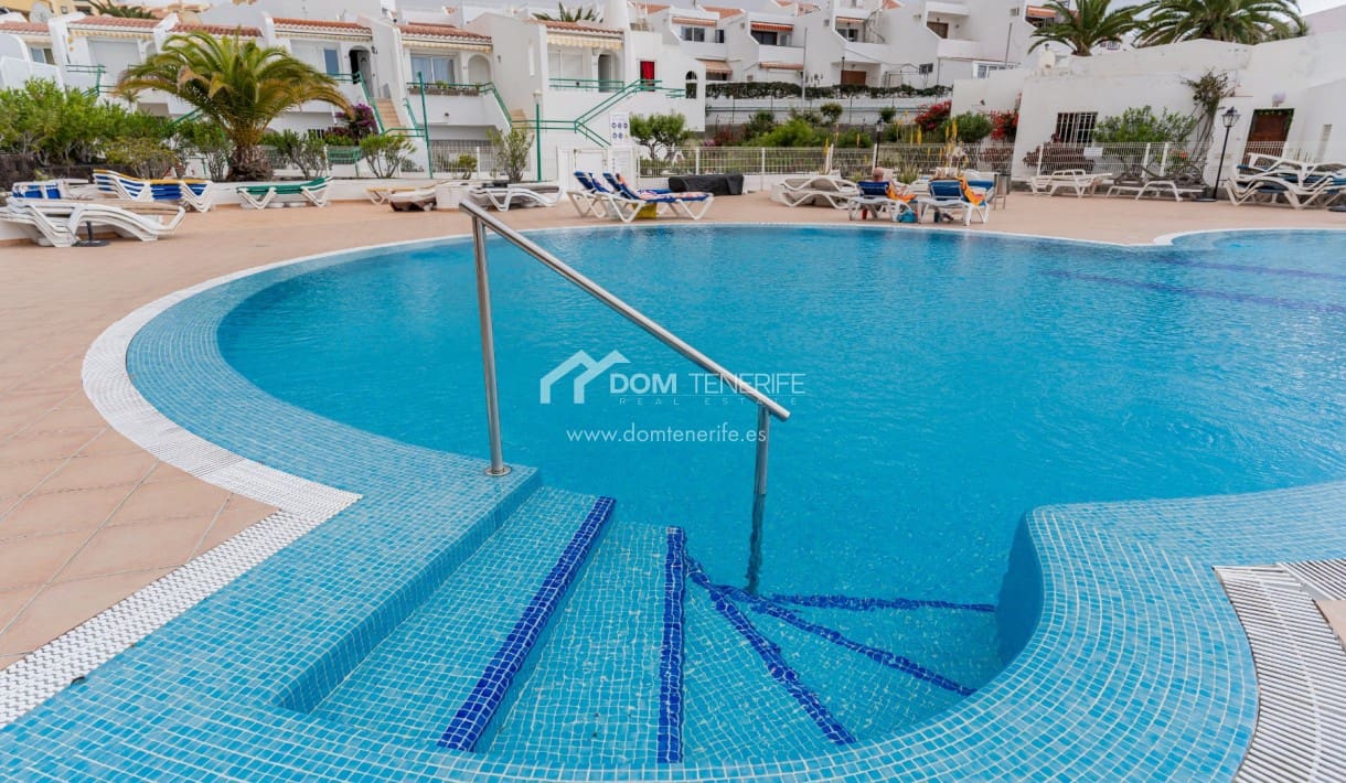 4 slaapkamer Halfvrijstaande villa te koop in Costa Adeje met zwembad - € 599.999 (Ref: 9678282)